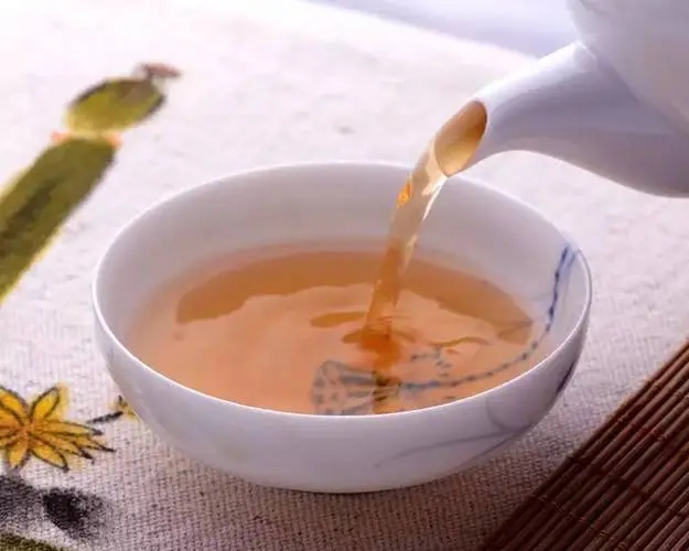 普洱茶越喝越餓？喝普洱茶真能刮油嗎？