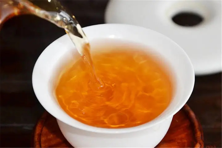 普洱生茶的十種湯色，教你一眼識(shí)別?