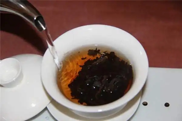 為什么你泡的熟茶，湯色像醬油？