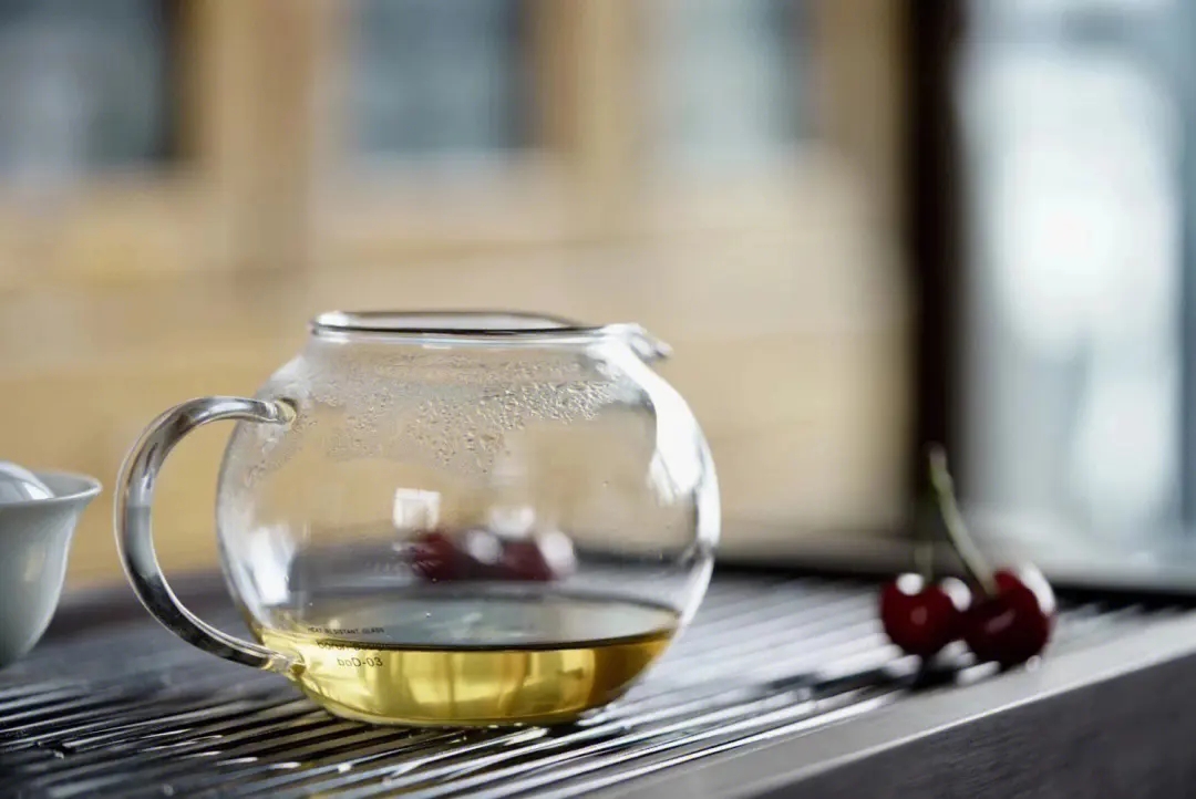 2023年老班章古樹春茶的沖泡！